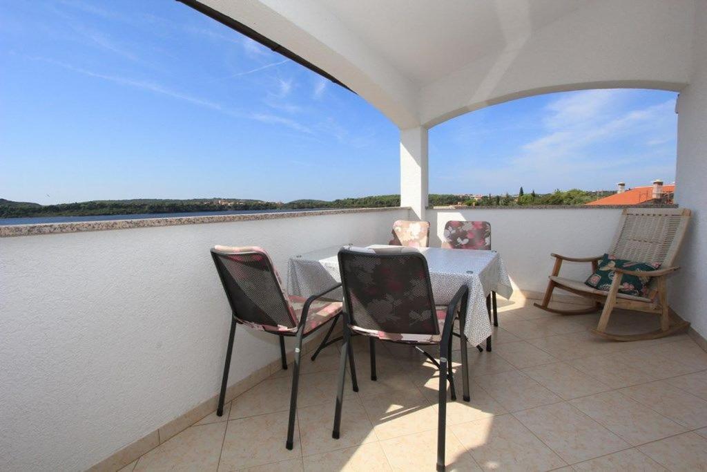 Apartments Anita Pomer Εξωτερικό φωτογραφία